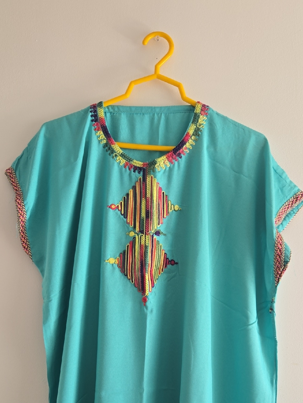 Moroccan Turquoise Embroidered Women's Maxi Caftan. NWT